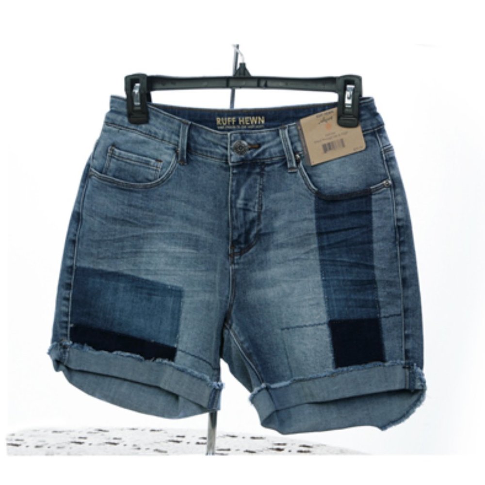 Blue Jean Shorts Mid Rise Size 6 NWT
